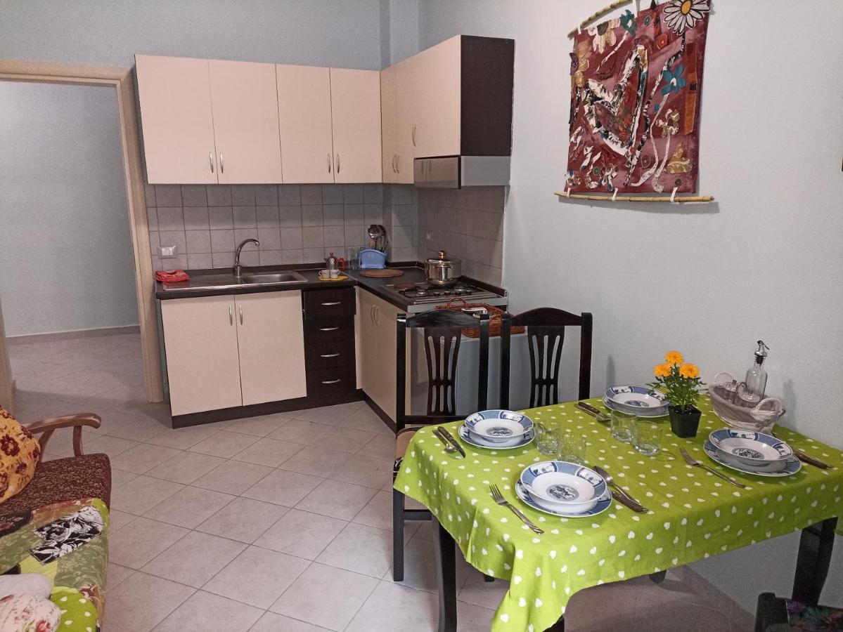 10 Apartmants Olimpia Mir ดูร์เรส ภายนอก รูปภาพ