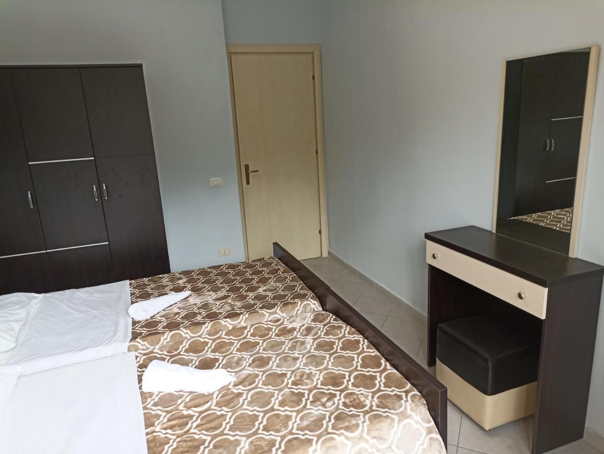 10 Apartmants Olimpia Mir ดูร์เรส ภายนอก รูปภาพ