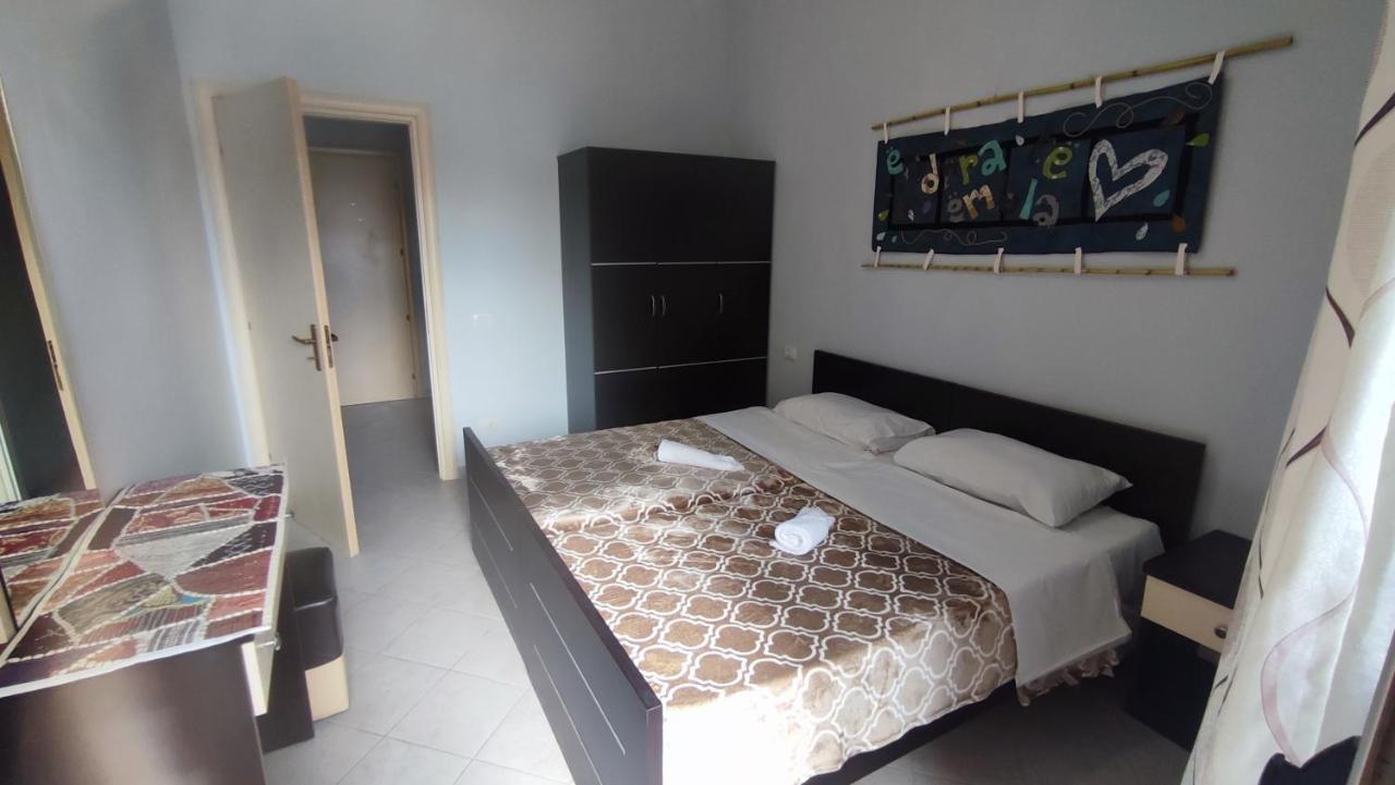 10 Apartmants Olimpia Mir ดูร์เรส ภายนอก รูปภาพ