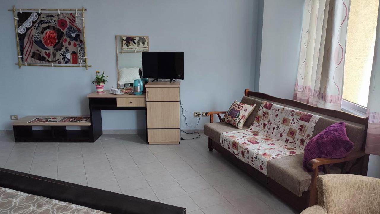 10 Apartmants Olimpia Mir ดูร์เรส ภายนอก รูปภาพ