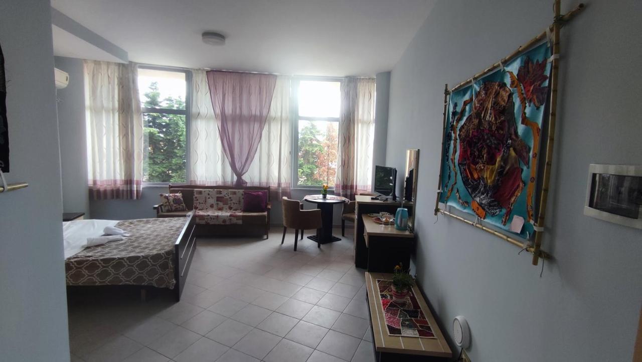 10 Apartmants Olimpia Mir ดูร์เรส ภายนอก รูปภาพ